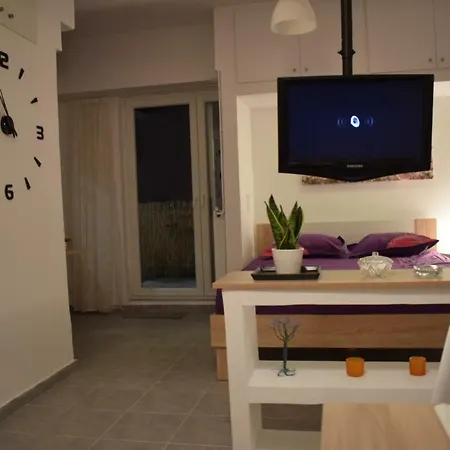 360° City Center Loft With Parking *
