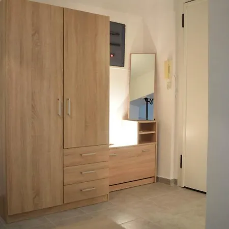 360° City Center Loft With Parking *
